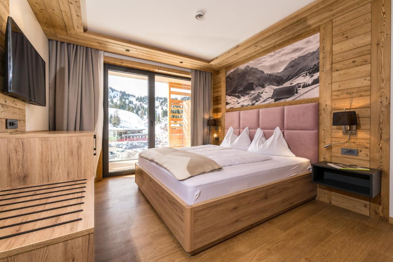 Hotel Alpin Peaks à Turracher Hohe Extérieur photo